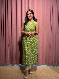 Caterpillar green straight cotton kurta set